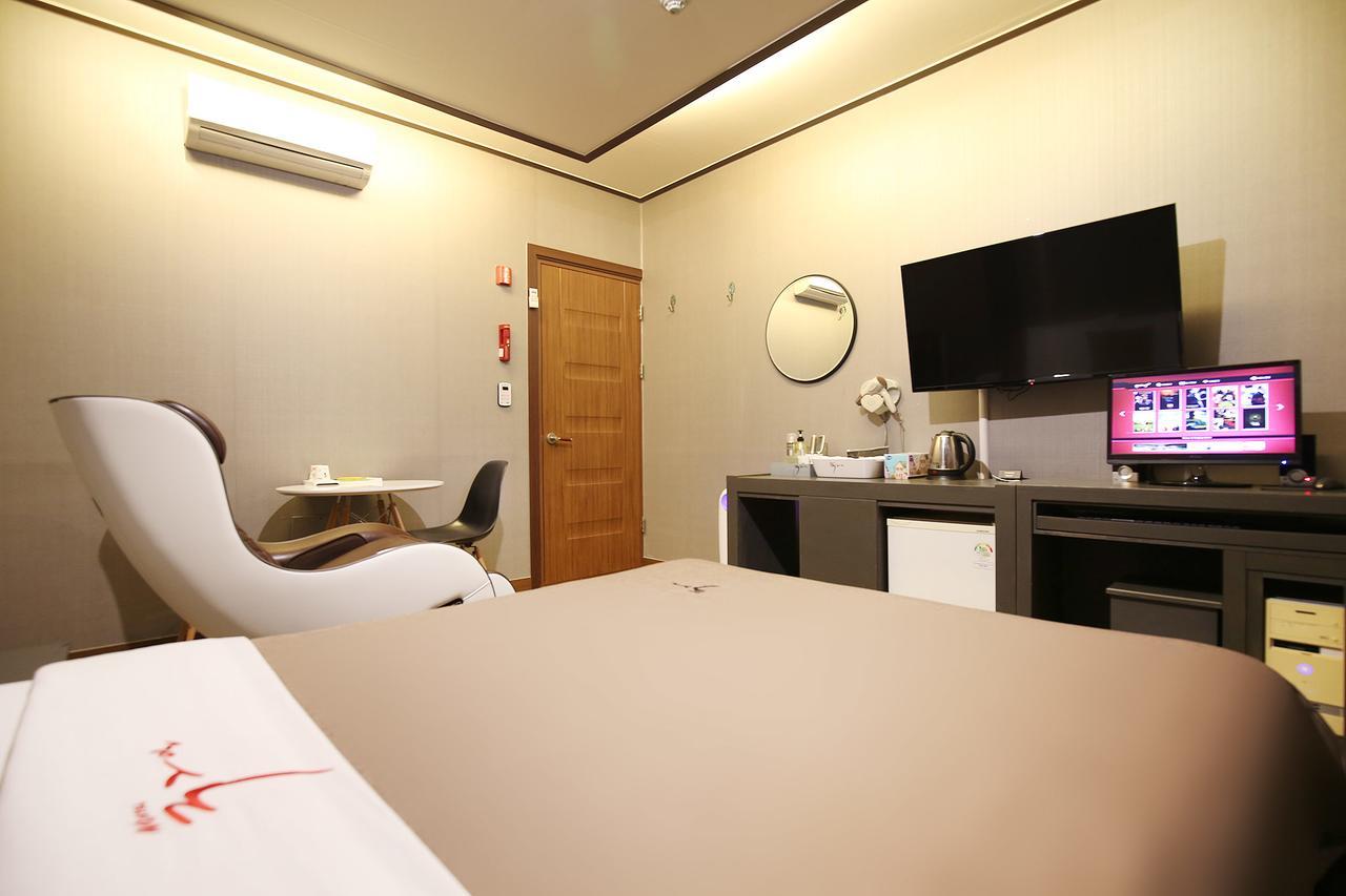 Motel 32Days Yeongdong ภายนอก รูปภาพ