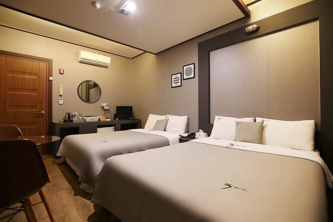 Motel 32Days Yeongdong ภายนอก รูปภาพ